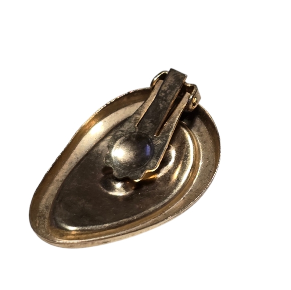 Vintage Cherry Red Gold Tone Trim Earrings 14 - Picture 2 of 3